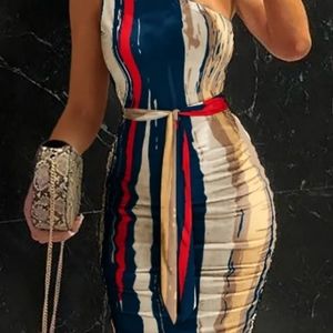 Women's striped one shoulder sleeve